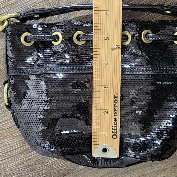 COACH POPPY BLACK SEQUINS CINCH DRAWSTRING BUCKET HANDBAG MINI 18726 - Picture 14 of 14